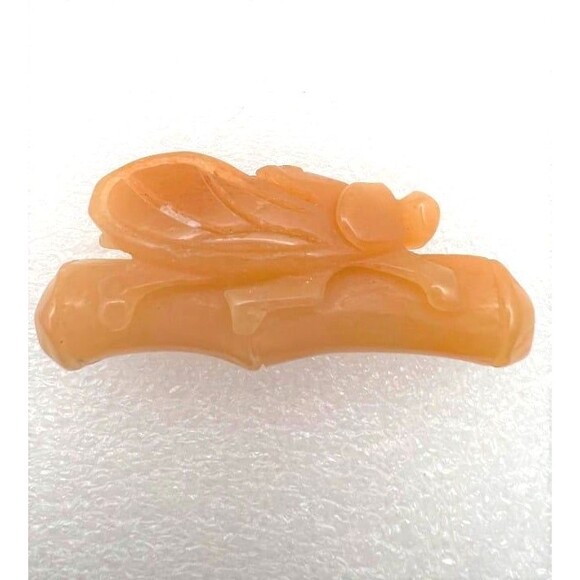 Golden Calcite Cicada Carving - Picture 2 of 5